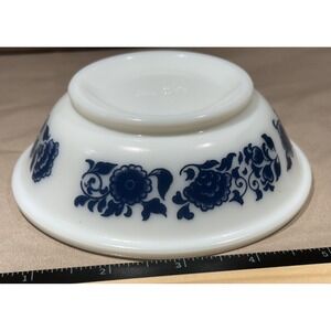 1pc Vintage 70's Avon White‎ & Blue Milk Glass Bowl Floral Small Dish 5" Wide